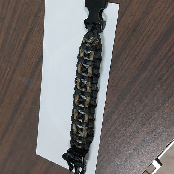 Paracord handmade bracelet. - Picture 8 of 8